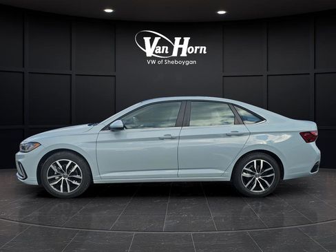 New 2026 Volkswagen Jetta SE image 5