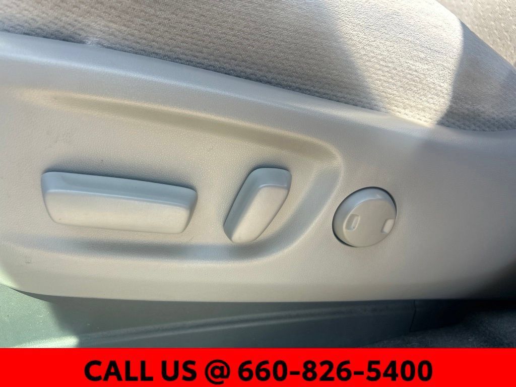 Used 2017 Toyota Sienna LE FWD image 11