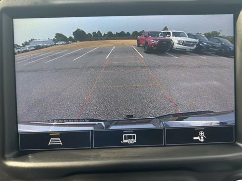 Used 2021 GMC Sierra 2500 SLT w/ X31 Off-Road Package AWD/4WD image 24