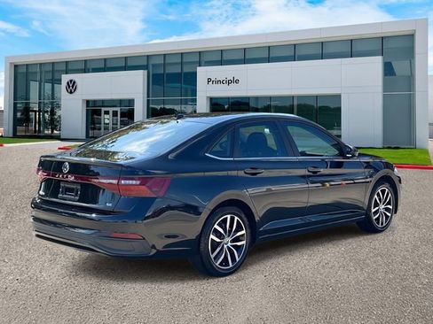 New 2026 Volkswagen Jetta SE image 3