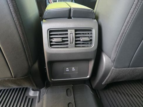 Used 2024 Nissan Rogue SV w/ SV Premium Package AWD/4WD image 24