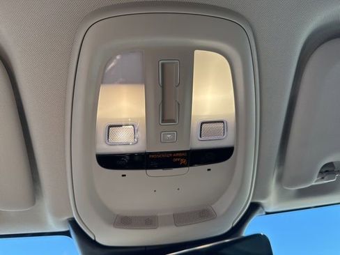 Certified 2024 Volvo XC60 B5 Ultimate w/ Protection Package Premier image 20