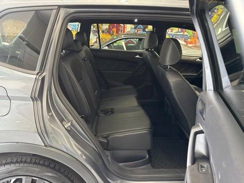 Used 2024 Volkswagen Tiguan SE R-Line AWD/4WD image 50