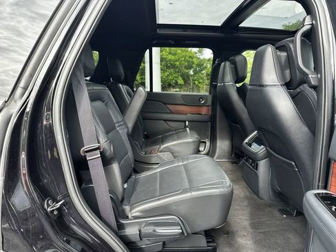 Certified 2023 Lincoln Navigator Reserve AWD/4WD image 35