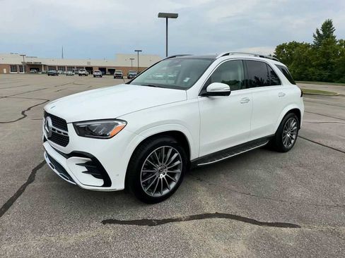 Used 2024 Mercedes-Benz GLE 350 4MATIC image 4
