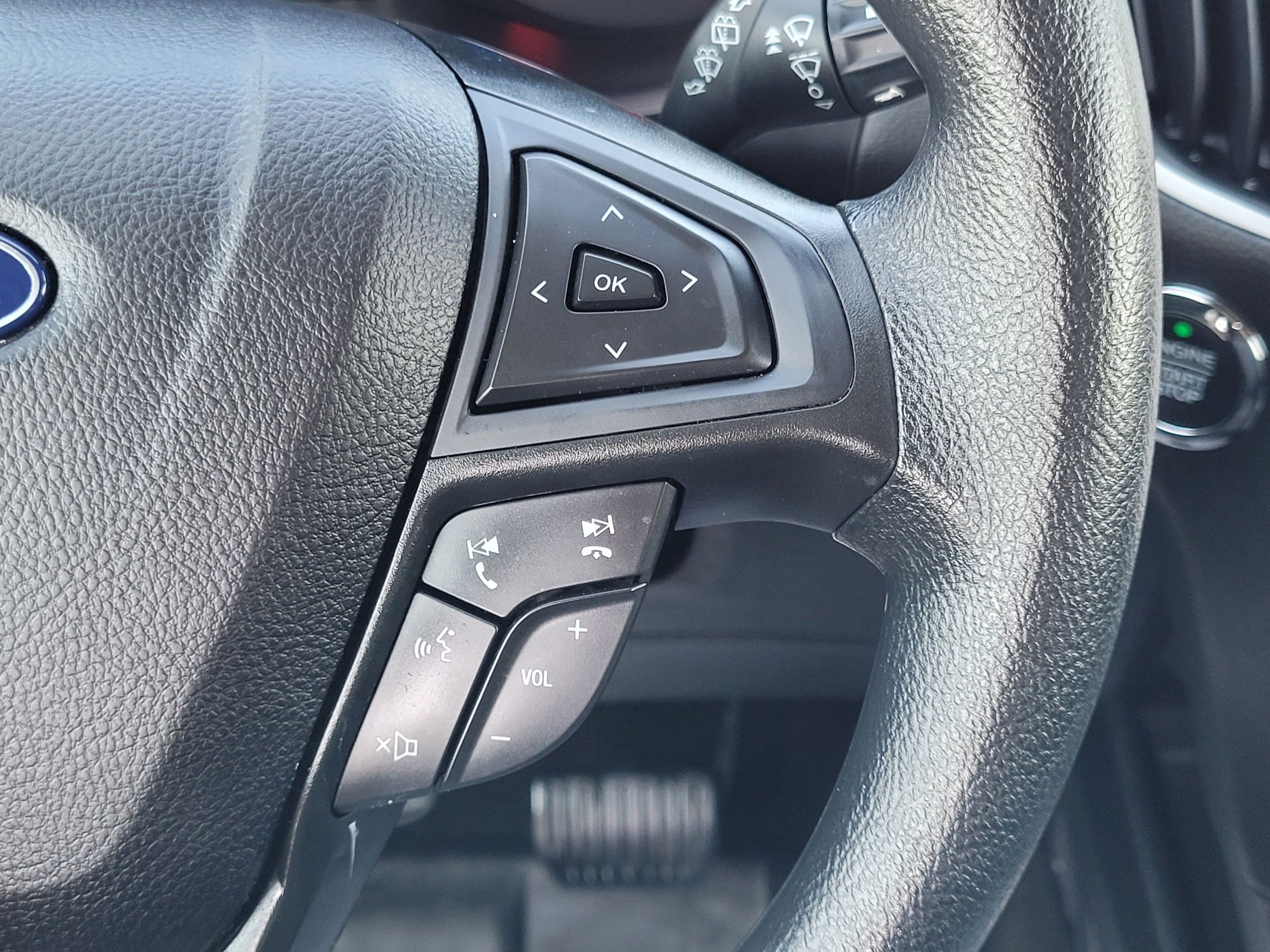 Used 2023 Ford Edge SE AWD/4WD image 13