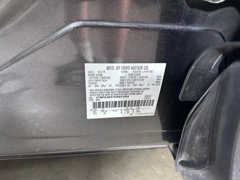 Used 2019 Ford Edge Titanium w/ Equipment Group 301A AWD/4WD image 35