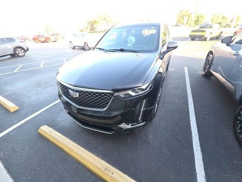 Used 2020 Cadillac XT6 Premium Luxury image 2