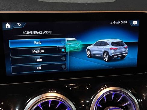 Certified 2021 Mercedes-Benz GLA 250 4MATIC image 38