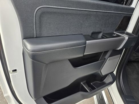 Used 2025 Ford F250 Lariat w/ Chrome Package image 36