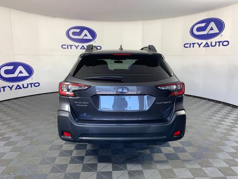 Used 2023 Subaru Outback Premium AWD/4WD image 2