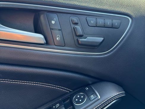 Used 2017 Mercedes-Benz GLA 250 4MATIC w/ Premium Package image 17