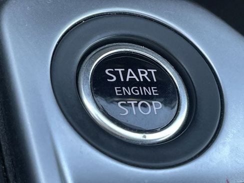 Used 2025 Nissan Sentra SV FWD image 21