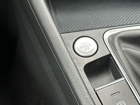 Used 2024 Volkswagen Jetta SE image 22