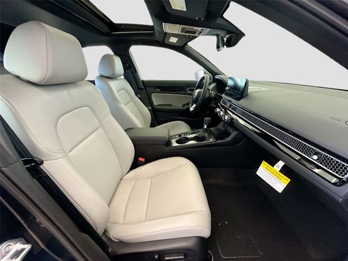 New 2025 Honda Civic Sport Touring image 28