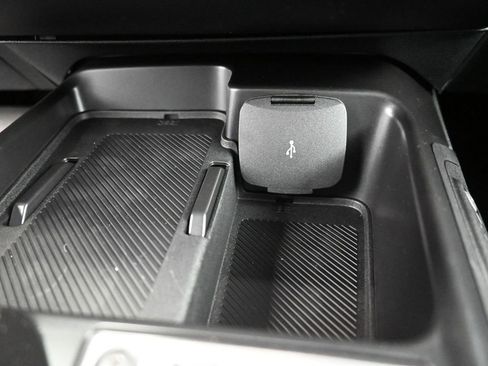 New 2025 Ford Bronco Outer Banks image 9