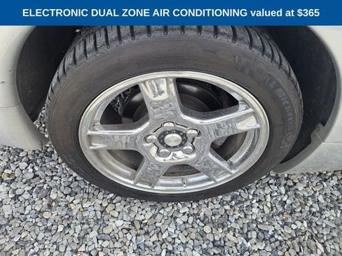 Used 1998 Chevrolet Corvette Coupe w/ Memory Pkg RWD image 6