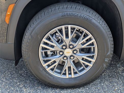 New 2026 Chevrolet Traverse LT w/ Driver Confidence Package image 9