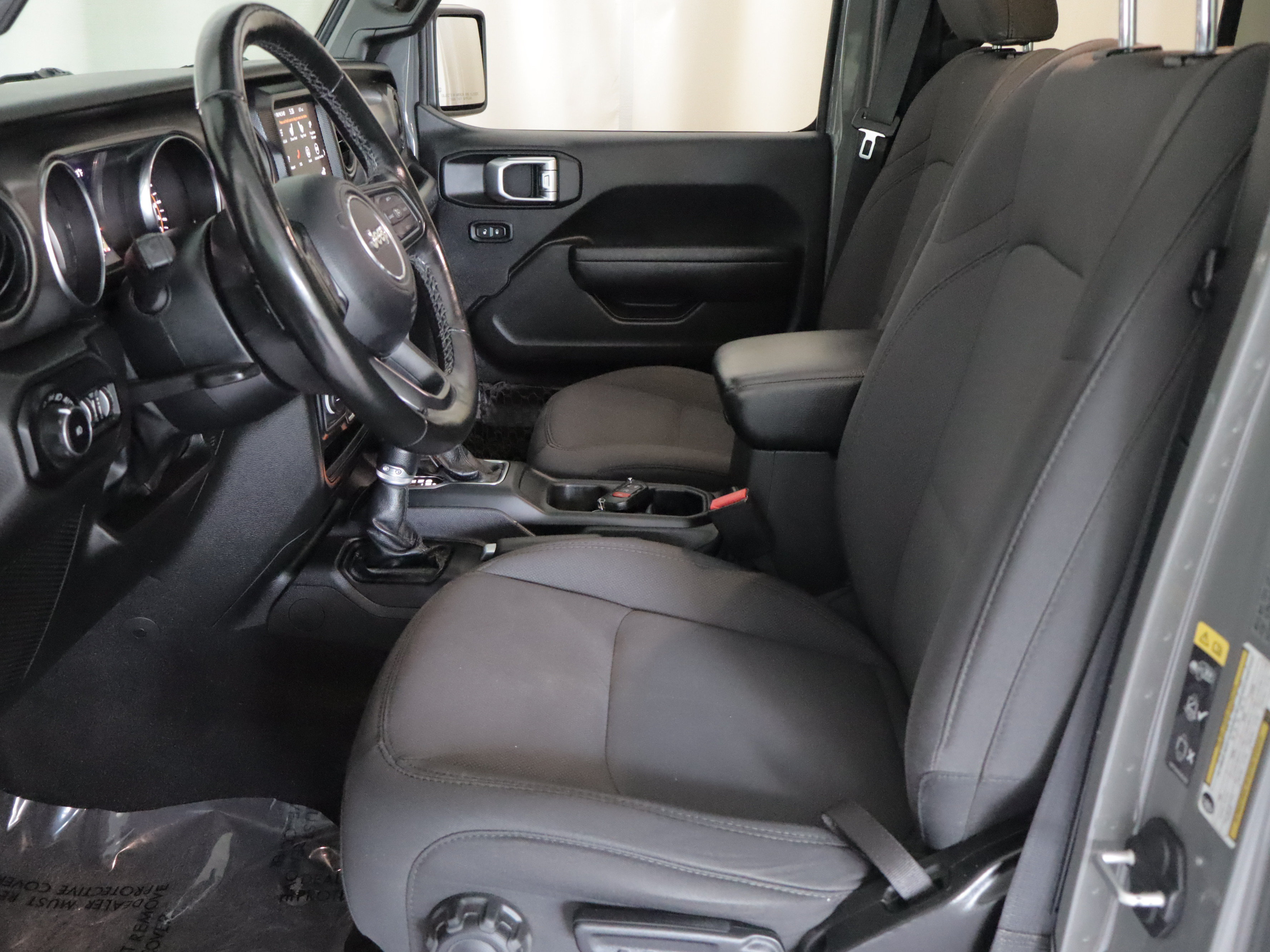 Used 2022 Jeep Wrangler Unlimited Sport AWD/4WD image 9