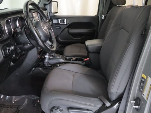 Used 2022 Jeep Wrangler Unlimited Sport AWD/4WD image 9