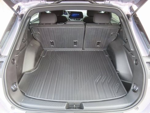 New 2026 Chevrolet Equinox EV LT image 17