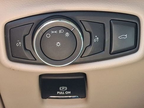 Used 2018 Lincoln MKZ Select w/ Select Plus Package FWD image 24