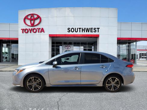 Used 2020 Toyota Corolla LE image 3