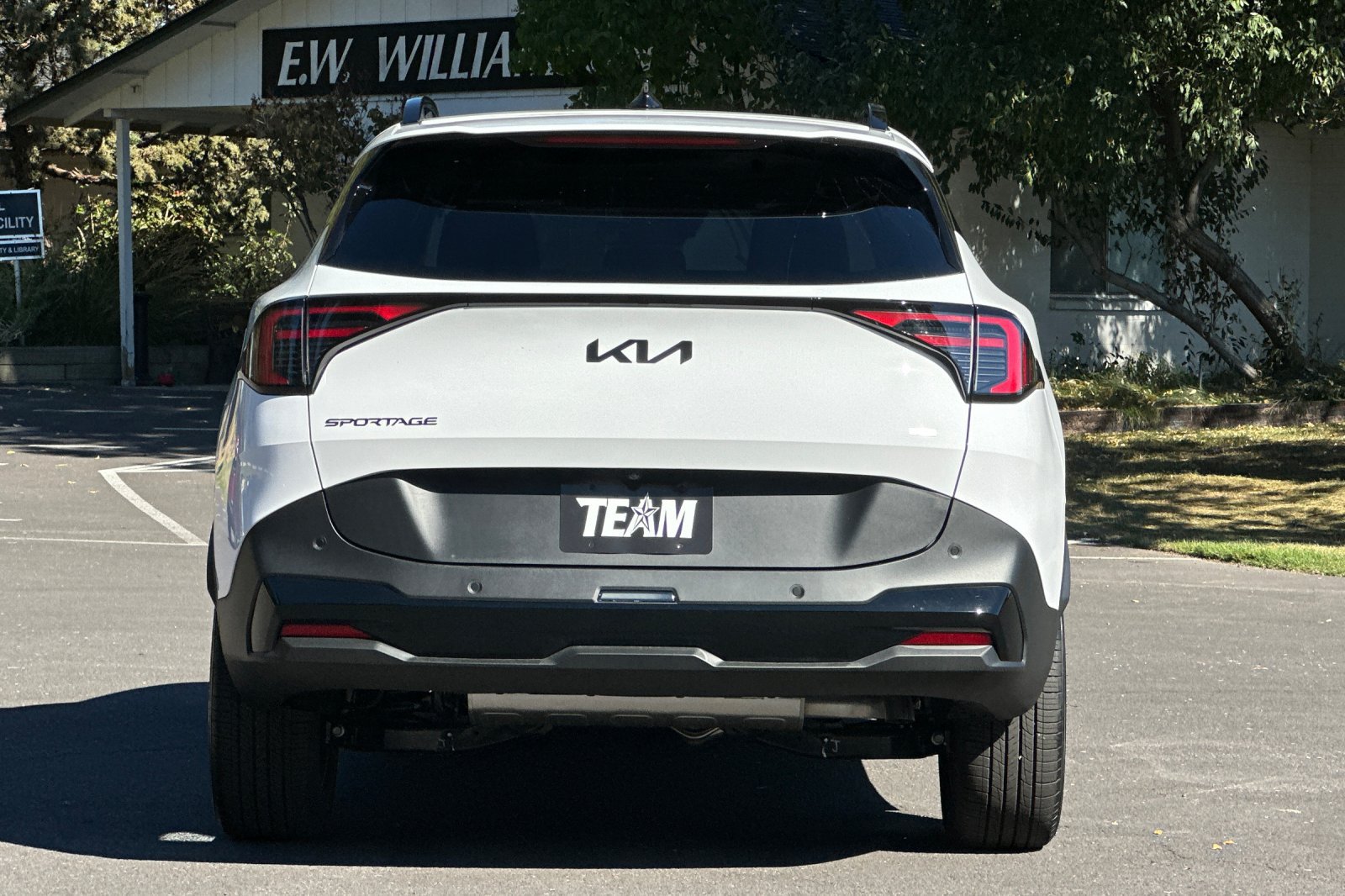 Used 2026 Kia Sportage X-Line w/ X-Line Premium Package AWD/4WD image 5