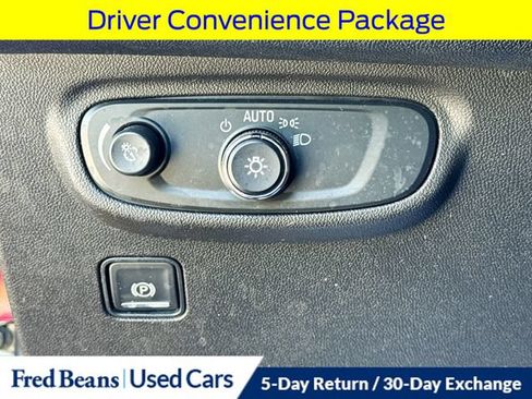 Used 2021 GMC Terrain SLE w/ Driver Convenience Package AWD/4WD image 13