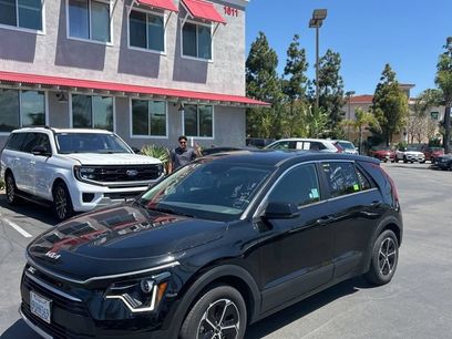Used 2025 Kia Niro LX