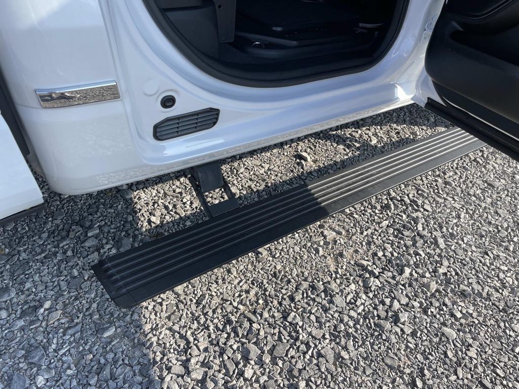 Used 2025 RAM 1500 Limited AWD/4WD image 30