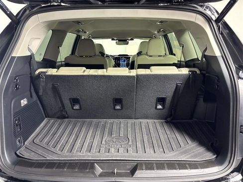 Used 2024 Subaru Ascent Limited image 10