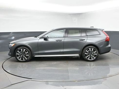 New 2026 Volvo V60 B5 Cross Country Ultra w/ Protection Package Premier AWD/4WD image 6