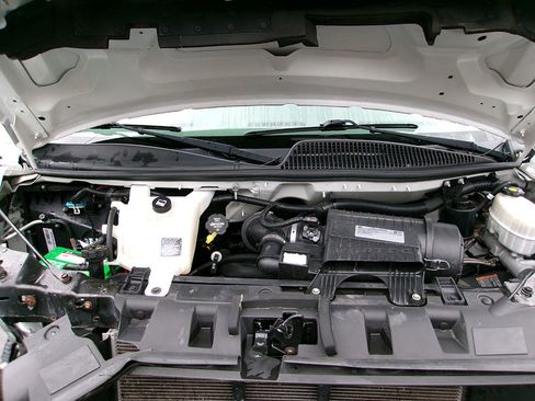 Used 2020 GMC Savana 2500 w/ Driver Convenience Package RWD image 10