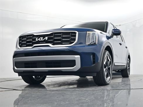 New 2025 Kia Telluride S image 36