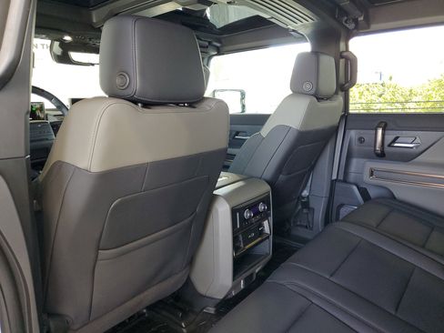 Used 2024 GMC Hummer EV 2X w/ Extreme Off-Road Package AWD/4WD image 10