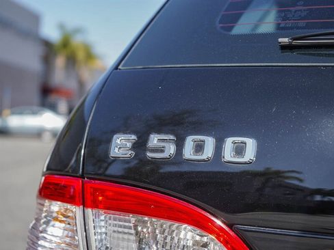 Used 2005 Mercedes-Benz E 500 4MATIC Wagon image 16