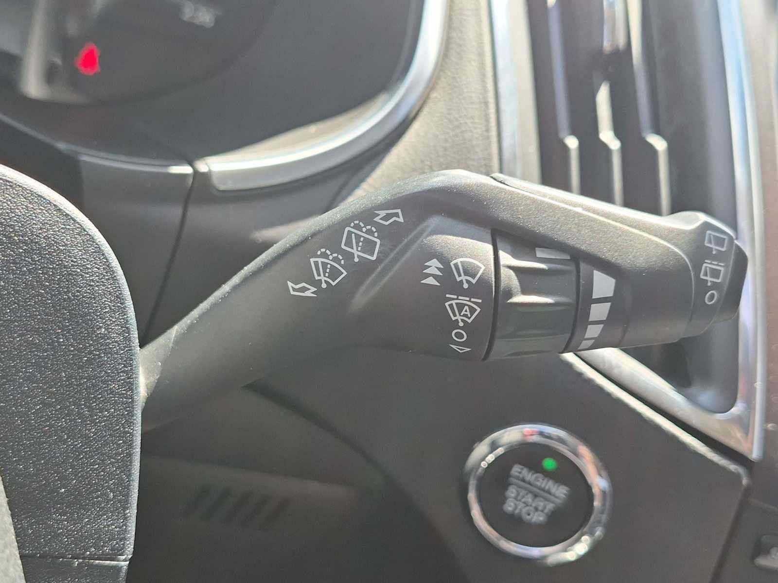 Used 2019 Ford Edge Titanium FWD image 25