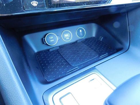 Used 2025 Genesis G70 3.3T Advanced image 28