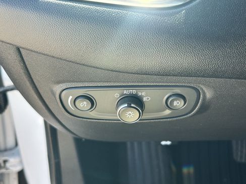 Certified 2020 Chevrolet Equinox LT FWD image 20