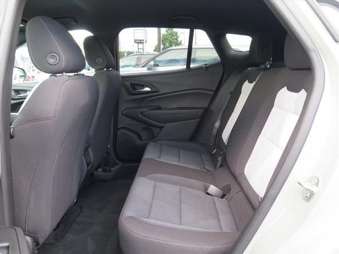 Used 2024 Chevrolet Trax RS w/ Driver Confidence Package FWD image 16