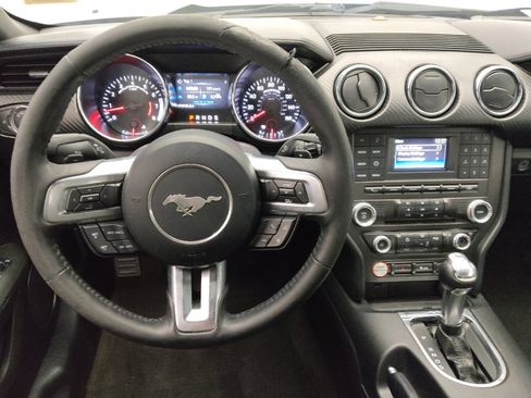 Used 2017 Ford Mustang Coupe RWD image 22