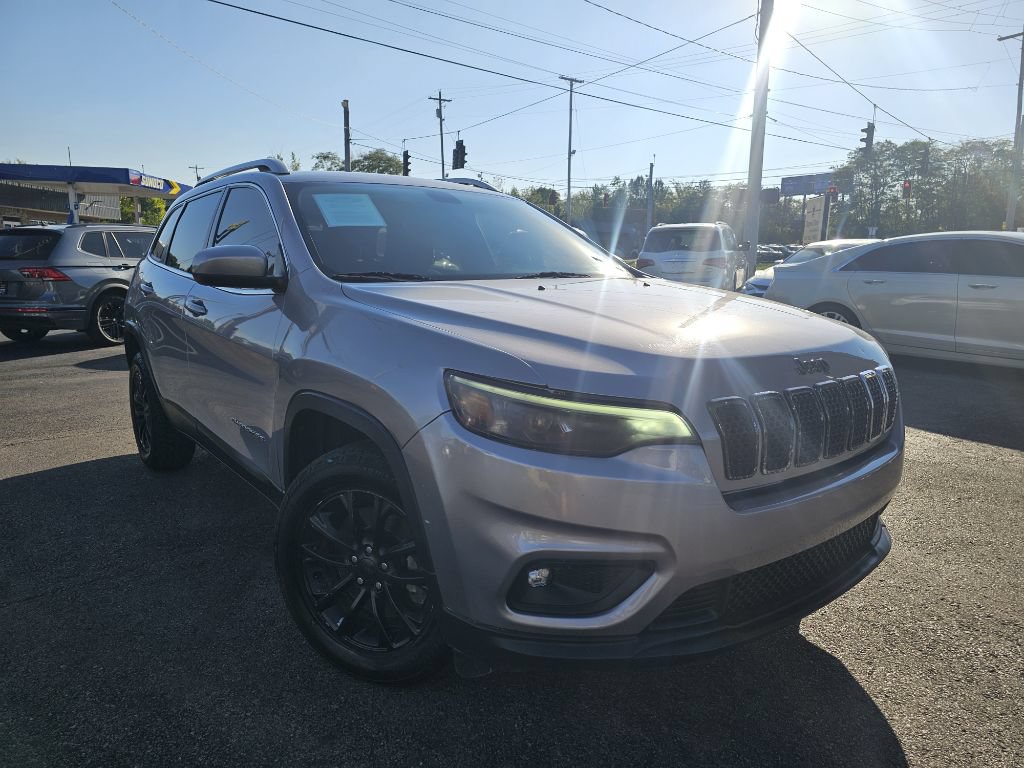 Used 2019 Jeep Cherokee Latitude w/ Popular Appearance Group AWD/4WD image 3