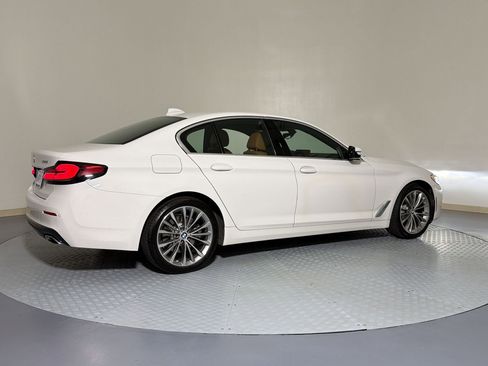 Used 2023 BMW 530i w/ Premium Package RWD image 7