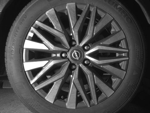 Used 2025 Nissan Altima 2.5 SV FWD image 15
