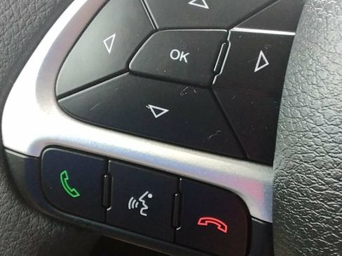 Used 2023 Jeep Renegade Latitude AWD/4WD image 14