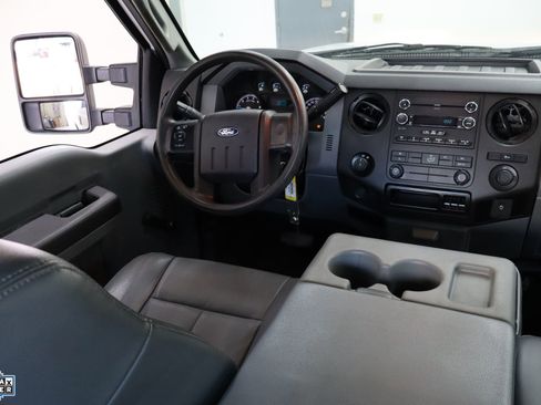 Used 2016 Ford F250 XL w/ XL Appearance Package image 28