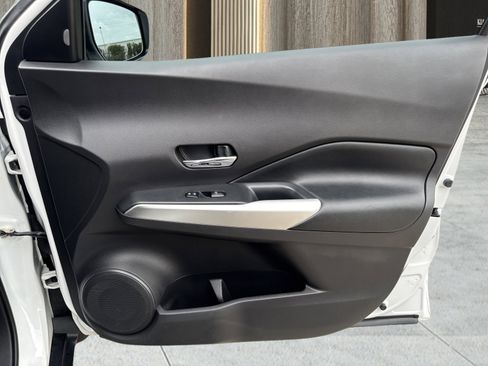 Used 2020 Nissan Kicks SR w/ SR Premium Package image 46