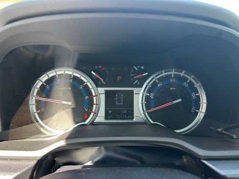 Used 2019 Toyota 4Runner TRD Off-Road Premium AWD/4WD image 17