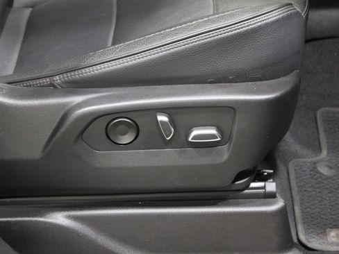 Used 2022 GMC Yukon Denali AWD/4WD image 26